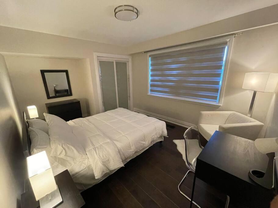 3-Bedroom Modern Luxury Apartment In The Heart Of City Toronto Extérieur photo