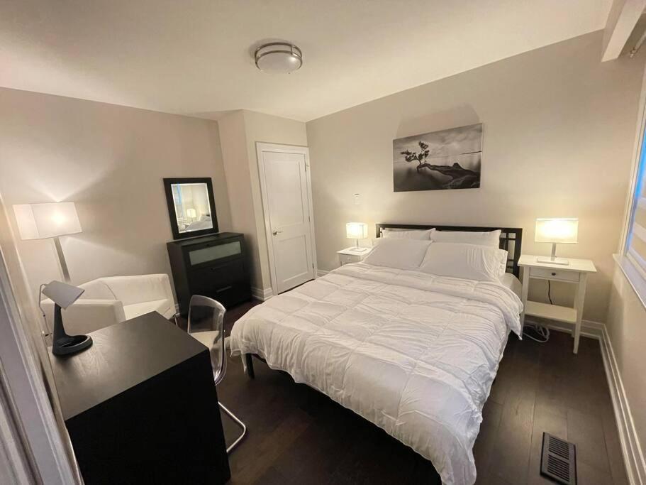 3-Bedroom Modern Luxury Apartment In The Heart Of City Toronto Extérieur photo
